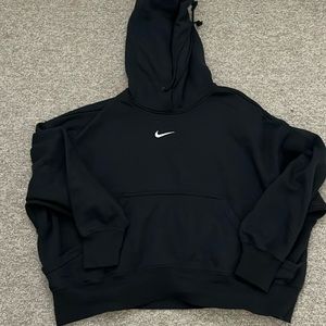 Women’s Nike sweatshirt